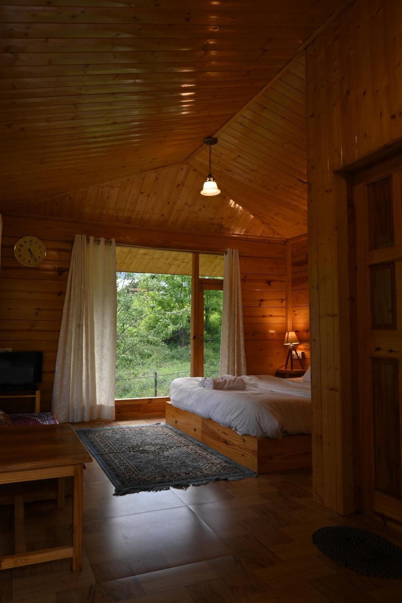 Cascade Mountain Retreat Manali Bed and Breakfast Eksteriør billede