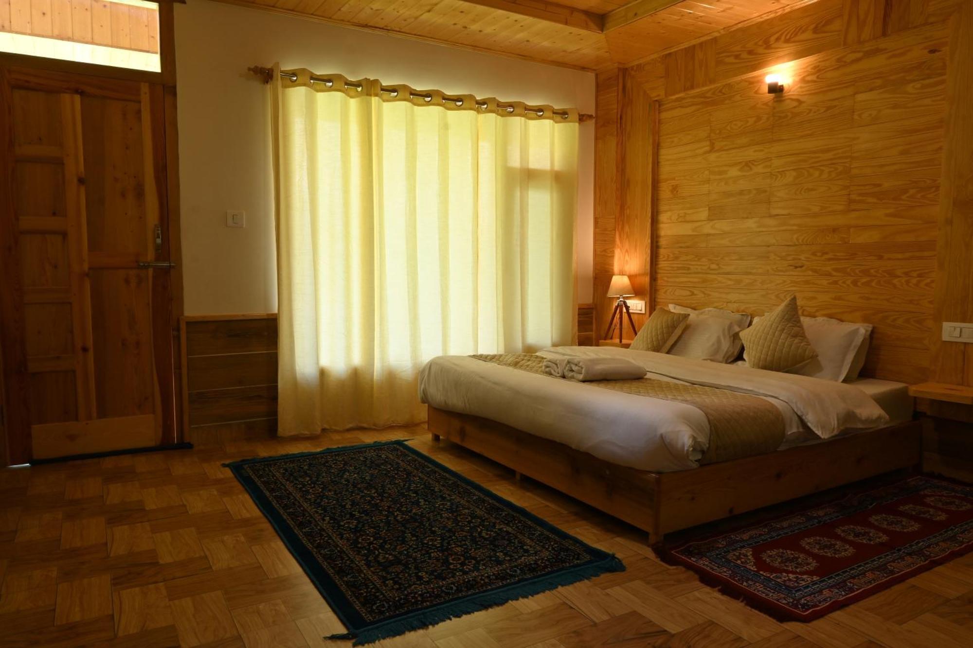 Cascade Mountain Retreat Manali Bed and Breakfast Eksteriør billede