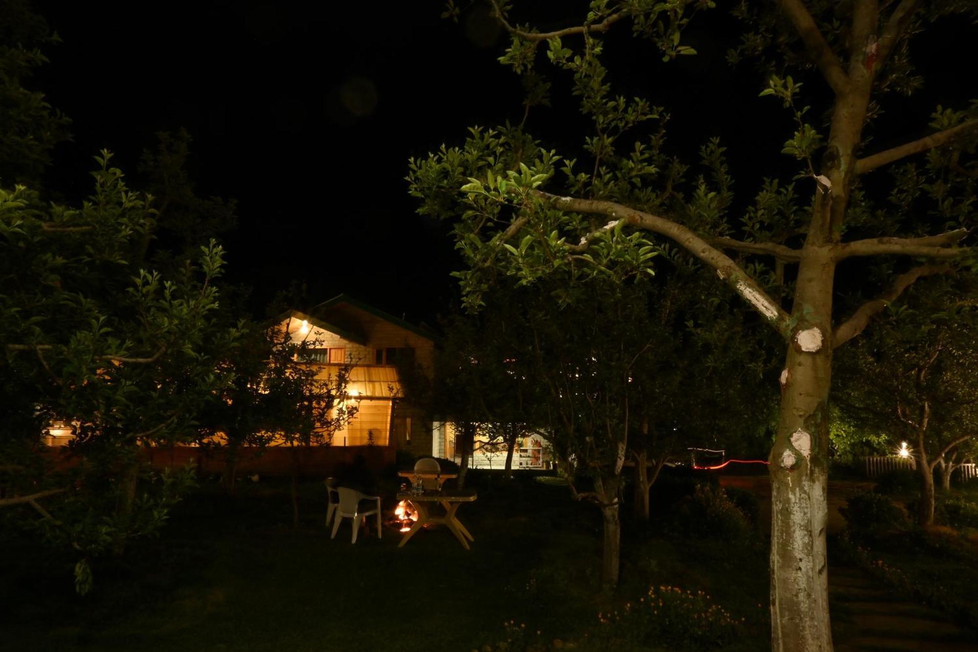 Cascade Mountain Retreat Manali Bed and Breakfast Eksteriør billede