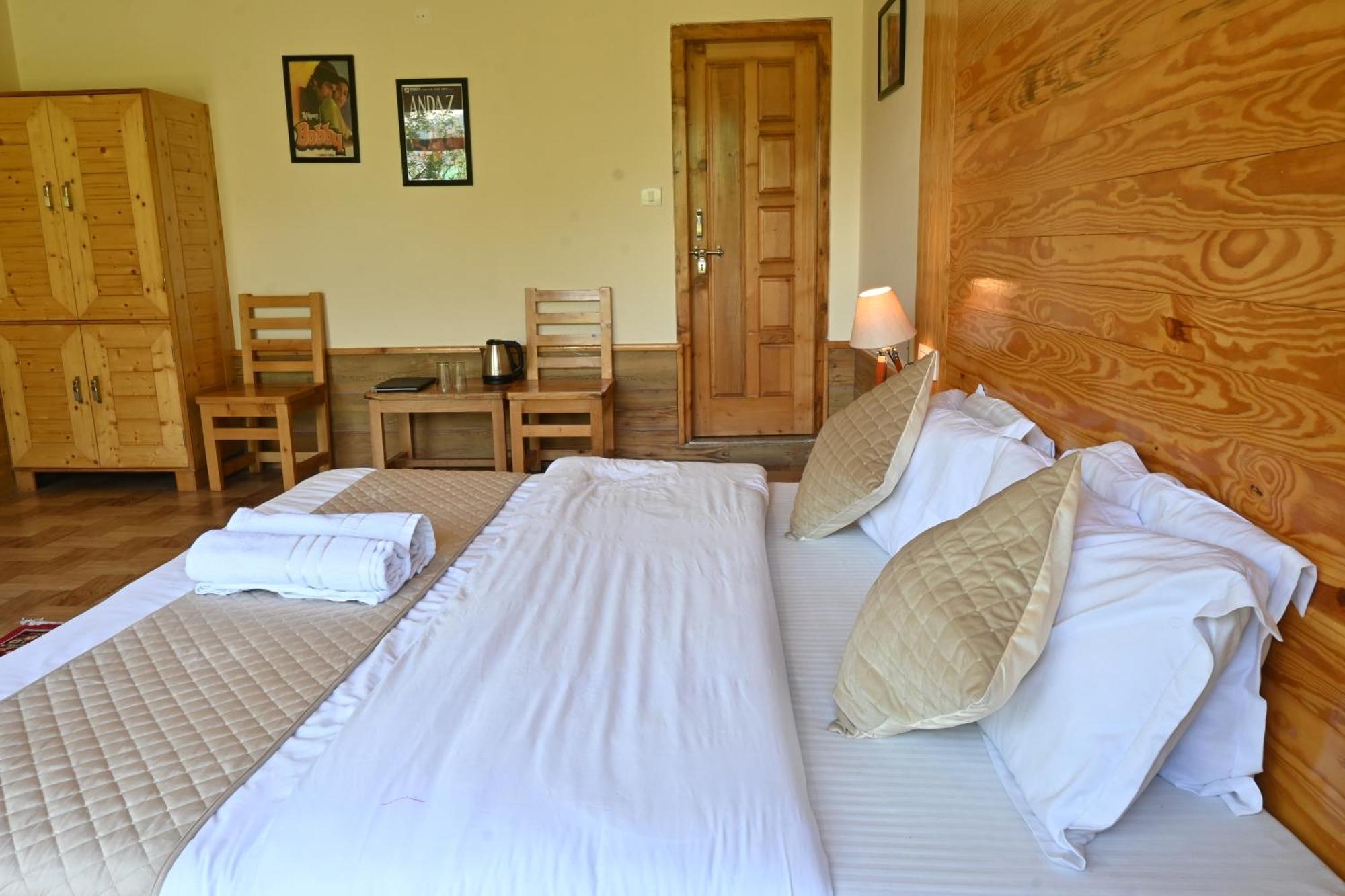 Cascade Mountain Retreat Manali Bed and Breakfast Eksteriør billede