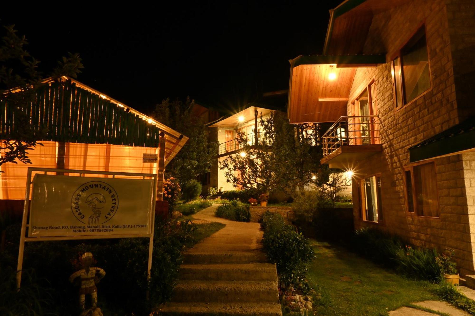 Cascade Mountain Retreat Manali Bed and Breakfast Eksteriør billede